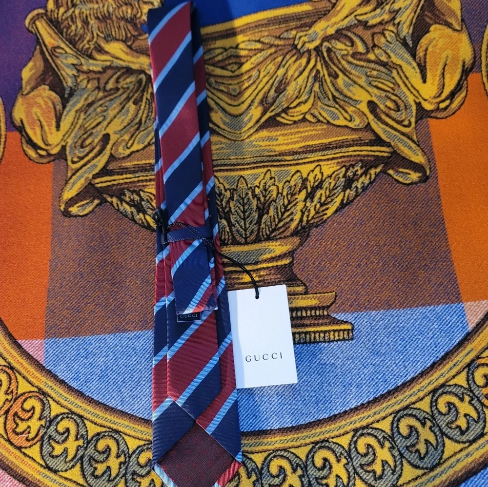 Gucci Silk Tie-L'aveugle Por Amor collection - Picture 3 of 4